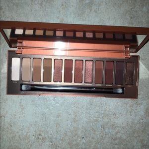 Naked heat eyeshadow palate